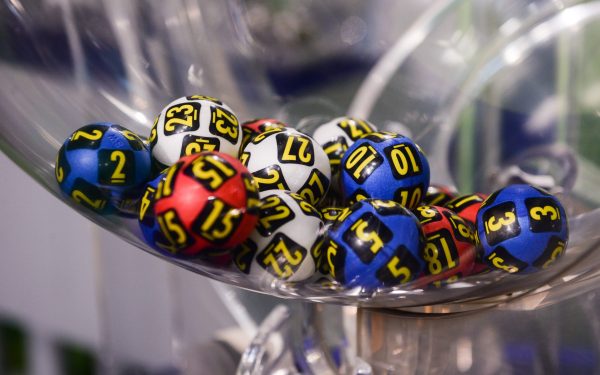 Mega-premiu Joker: Aproape 13 milioane de euro cu un bilet de 14,50 lei! Unde s-a jucat