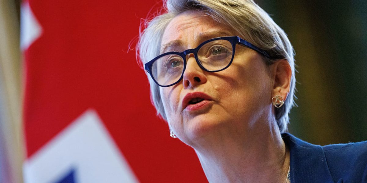 Ministrul de Externe al Marii Britanii, Yvette Cooper, va cere acces liber prin strâmtoarea Hormuz, sfidând planurile Iranului de a controla cruciala rută petrolieră Londra – Yvette Cooper, ministrul de externe britanic, este așteptată să solicite joi acces fără restricții prin strâmtoarea Hormuz, contracarând astfel eforturile Iranului de a controla unul dintre cele mai importante puncte de trecere pentru transportul de petrol la nivel mondial