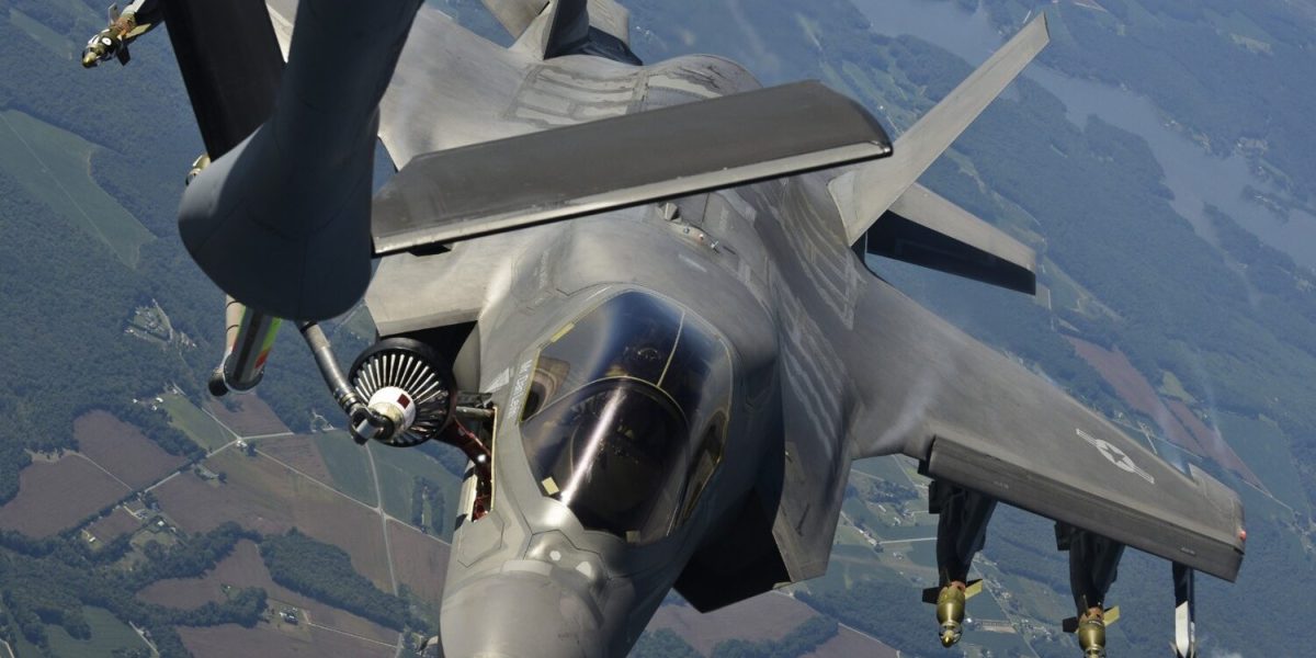 Portugalia a autorizat zboruri militare americane în contextul conflictului din Orientul Mijlociu Portugalia a anunțat marți că a autorizat 76 de aterizări ale avioanelor militare americane la baza aeriană Lajes, din Insulele Azore, precum și 25 de survolări ale teritoriului său din momentul începutului conflictului purtat de Statele Unite și Israel împotriva Iranului