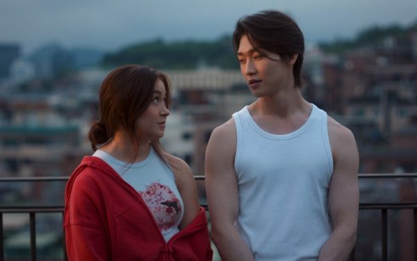 „XO, Kitty” revine cu sezonul trei pe platforma de streaming, aducând fanilor o nouă serie de povești și melodiile preferate din filmele „To All The Boys I’ve Loved Before”