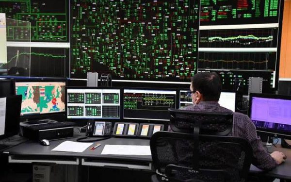 Energie: Ministrul laudă eroii din sistem, „la datorie zi și noapte” pentru România