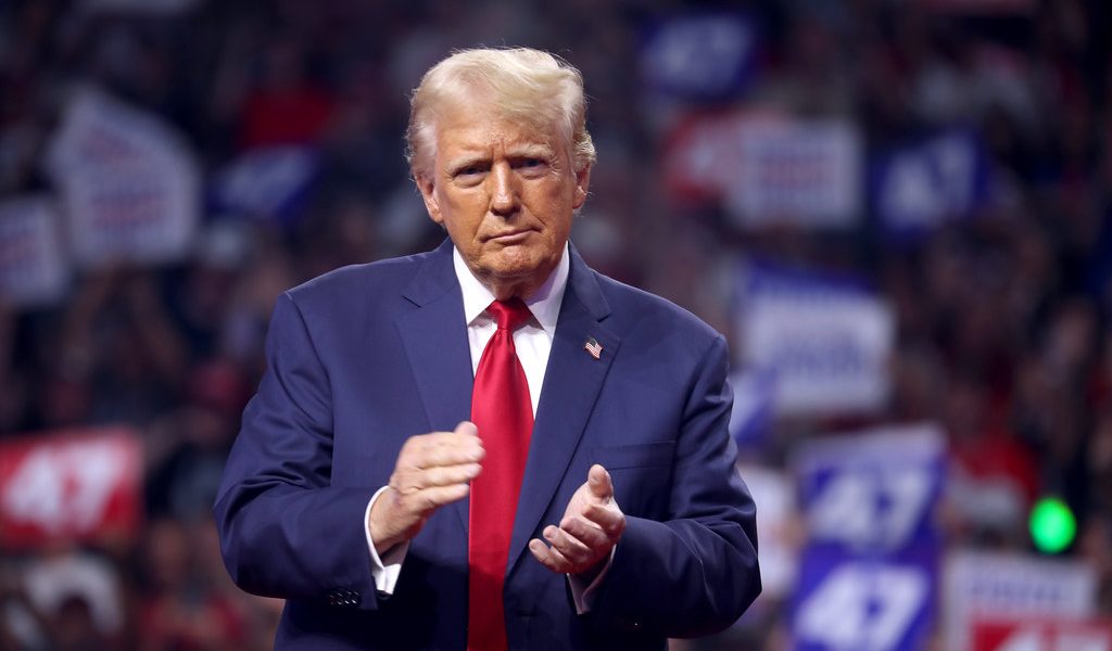 Trump, ofertă-șoc: Merge la Islamabad dacă face pace cu Iranul