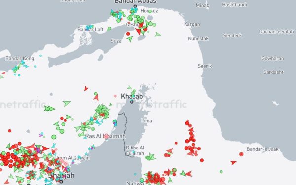 Teheranu amenință: Închide Strâmtoarea Ormuz dacă SUA nu ridică blocada