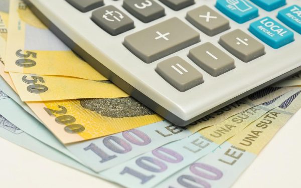 FMI vede România frânând consolidarea fiscală din 2028, deficit peste 5%