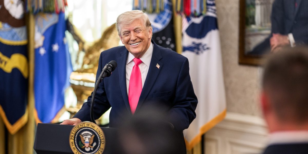 Trump vrea tratamente psihedelice: „Pot să iau și eu?” – începe cercetarea