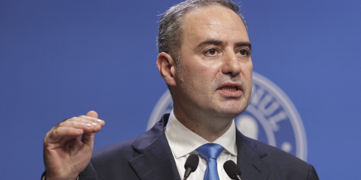 Criza politică, pericol major! Ministrul Finanțelor trage un semnal de alarmă