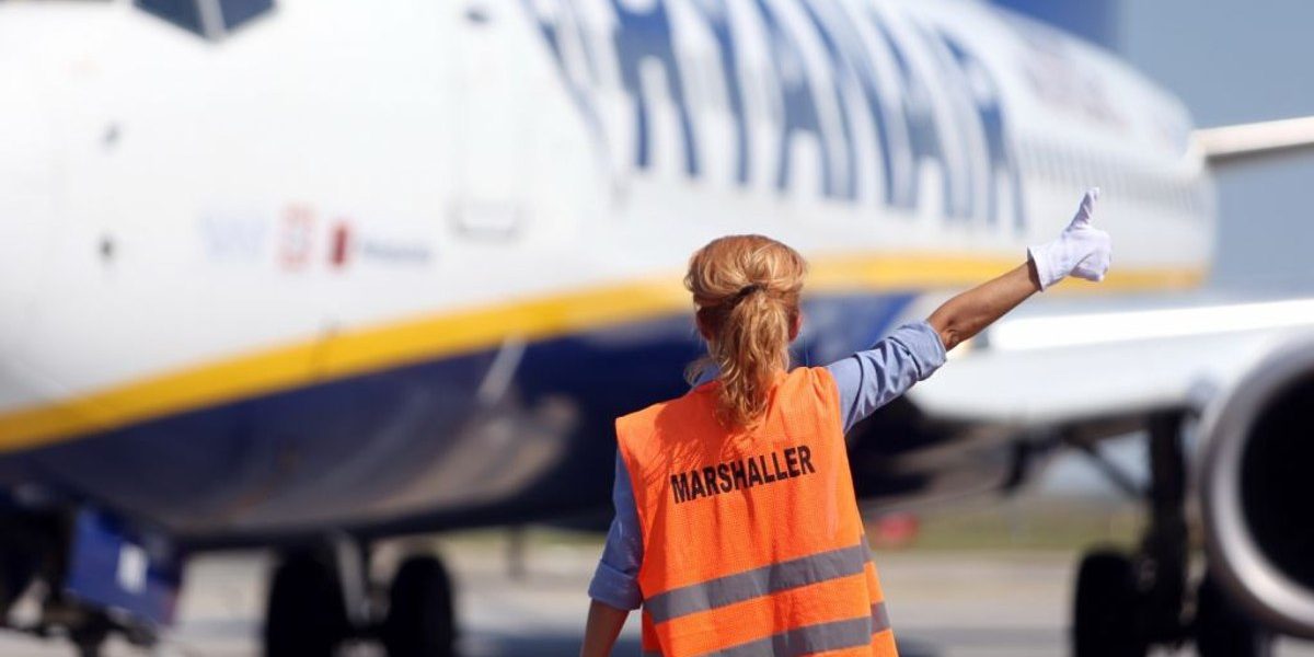 Avion Ryanair, ZBOR FĂRĂ PASAGERI: 190 de oameni, lăsați pe aeroport, fără bani