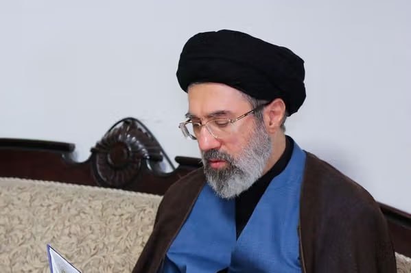 Negociatorii IRANIENI, sub „îndrumarea” lui ALI Khamenei, anunță Teheranul