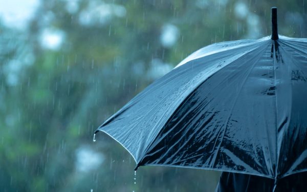 Vremea de 1 Mai: Ploi și temperaturi sub normal, mai ales în sud-est