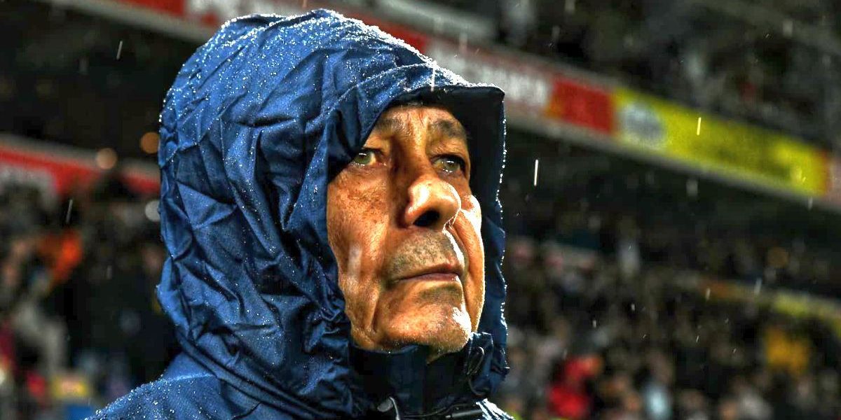 Fostul selecționer al naționalei de fotbal a României, Mircea Lucescu, în vârstă de 80 de ani, se află internat la Spitalul Universitar din București după ce a suferit vineri dimineață un infarct miocardic acut