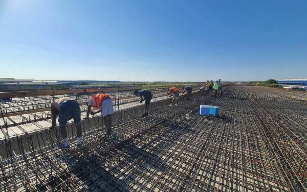 Chinezii, pe șantierul din București chiar de Paște. Inspectorii cer viteză