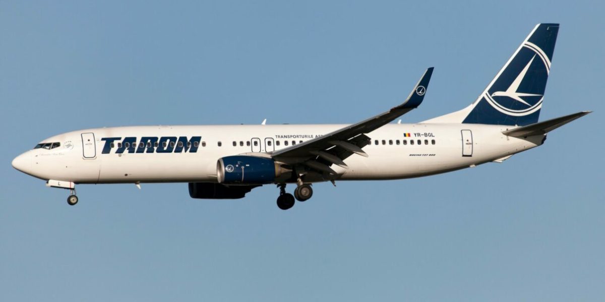 Șoc în aviație: TAROM, la un pas de colaps? Zboruri anulate, criza de kerosen