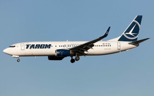 Șoc în aviație: TAROM, la un pas de colaps? Zboruri anulate, criza de kerosen
