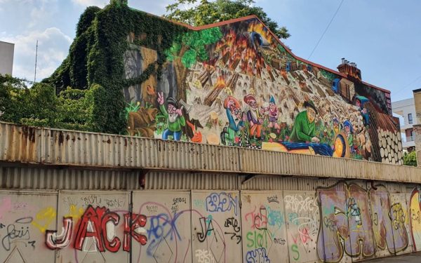 Primarul general al Capitalei, Nicușor Dan, a anunțat recent că Planul Urbanistic General (PUG) pentru București va fi supus dezbaterii publice începând cu luna mai, în timp ce autoritățile locale pregătesc un nou proiect pentru dezvoltarea zonei centrale a orașului