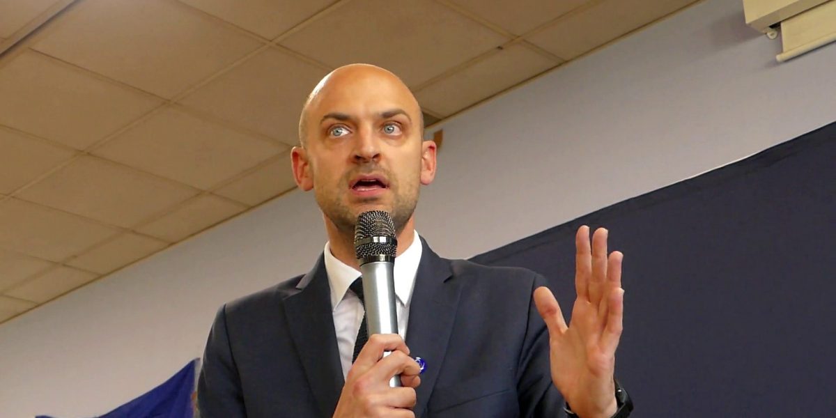Franța respinge atacurile asupra infrastructurilor civile în Orientul Mijlociu și avertizează asupra riscurilor unui conflict regional Franța își reafirmă poziția clară împotriva oricăror atacuri asupra infrastructurilor civile în Orientul Mijlociu, exprimându-și în același timp îngrijorarea față de posibilele consecințe ale unui astfel de conflict