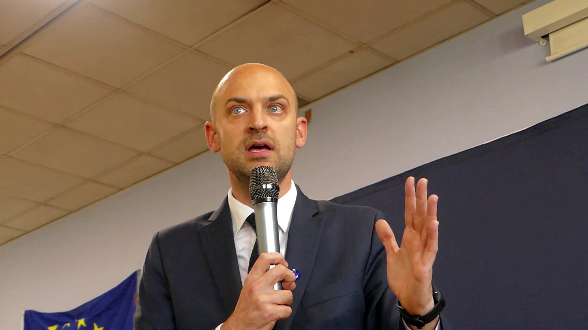 Franța respinge atacurile asupra infrastructurilor civile în Orientul Mijlociu și avertizează asupra riscurilor unui conflict regional Franța își reafirmă poziția clară împotriva oricăror atacuri asupra infrastructurilor civile în Orientul Mijlociu, exprimându-și în același timp îngrijorarea față de posibilele consecințe ale unui astfel de conflict