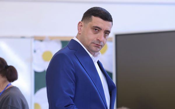 Simion, SURPRIZĂ la PSD Timișoara: Cum explică liderul AUR vizita neașteptată