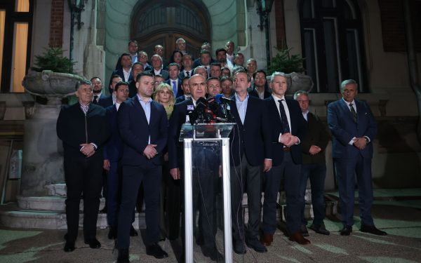 Ce urmează pentru Bolojan? PSD retrage sprijinul, calcule și scenarii