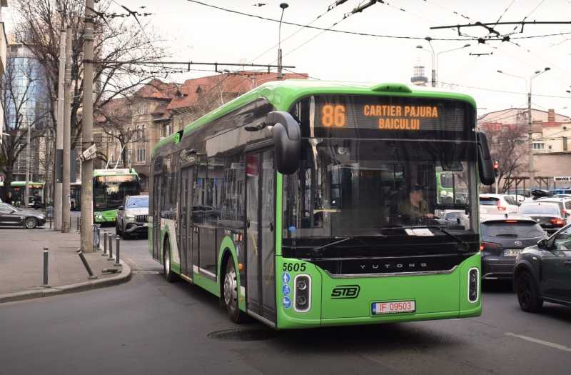 Liniile 86 și N117 ale transportului public din București vor suferi modificări de trasee începând cu data de 6 aprilie 2026, ca urmare a deschiderii circulației rutiere pe Strada Puțul lui Crăciun