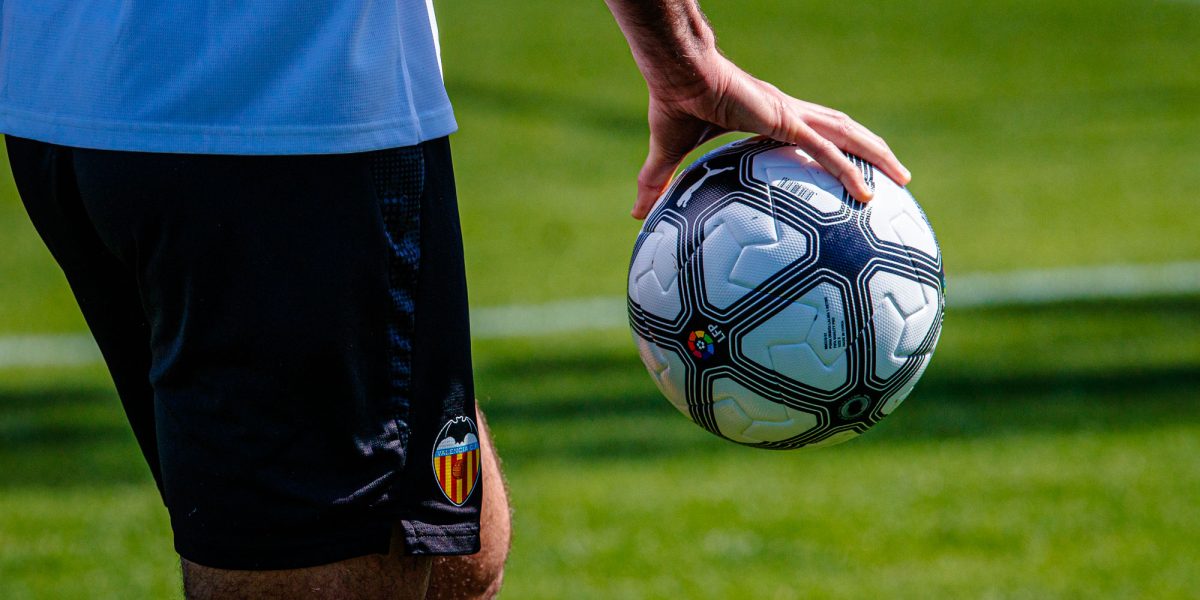 Valencia CF, debut în „Retro Matchday” contra Elche în LALIGA!