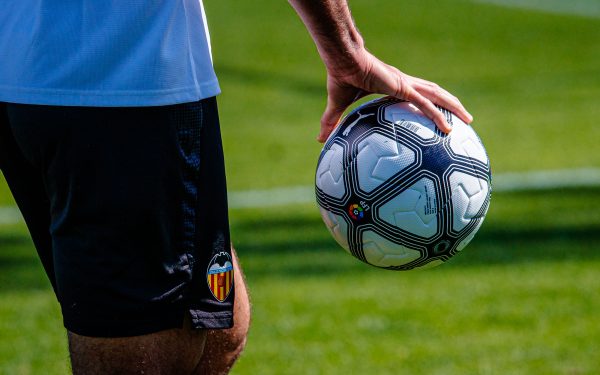Valencia CF, debut în „Retro Matchday” contra Elche în LALIGA!