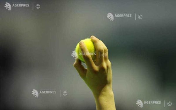 Ploaia a întrerupt meciul de tenis România – Letonia din Cupa Billie Jean King Prima partidă de simplu dintre România și Letonia, în cadrul Cupei Billie Jean King, a fost întreruptă din cauza ploii