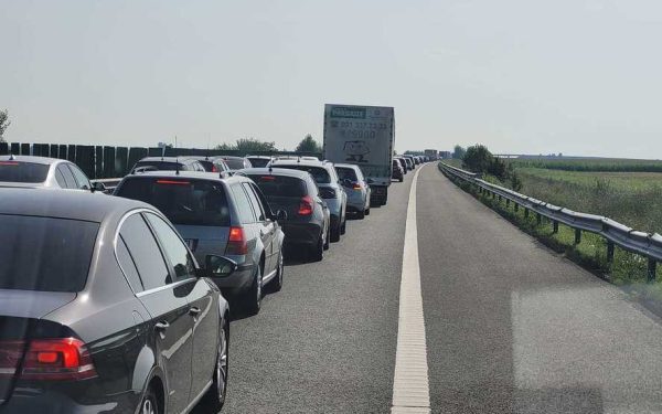 Blocaje majore pe DN-uri și autostrăzile A1, A2, A3 și A7!