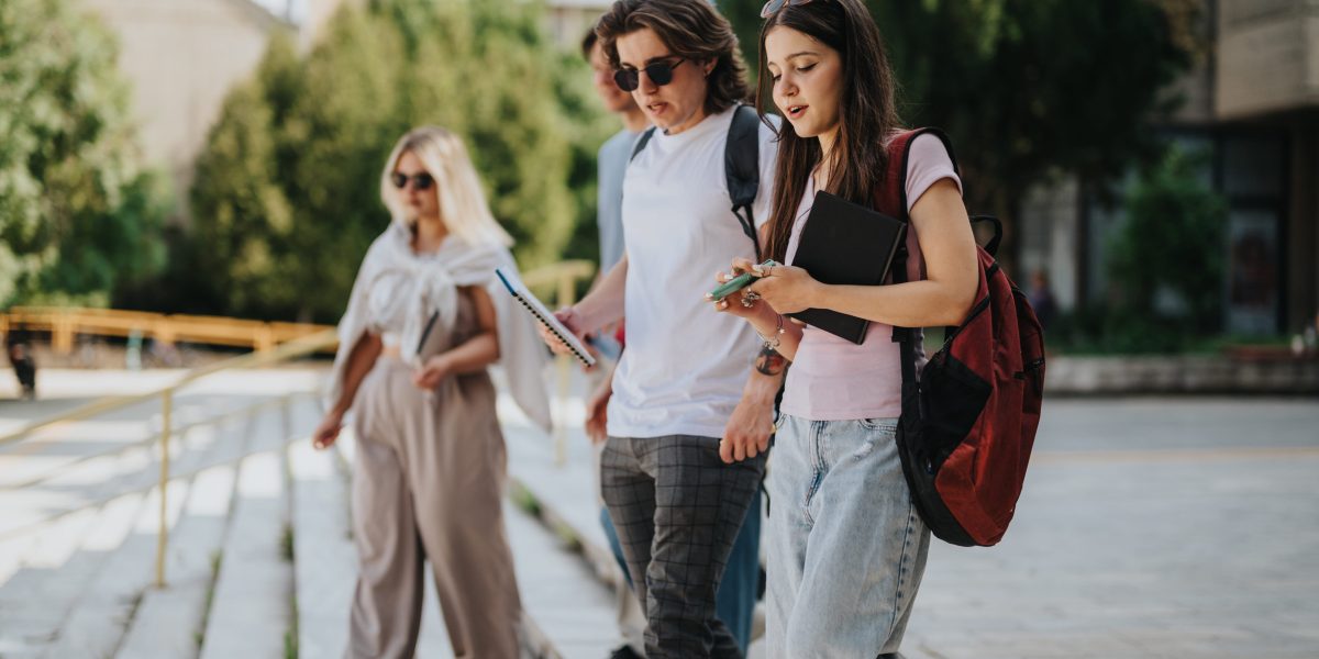 România, visul tinerilor: De ce aleg încă țara, nu Europa