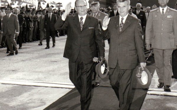 CIA a Deconspirat Documentul care Anunța Moartea Lui Tito, Bazat pe O Știre Radio România Agenția Centrală de Informații a SUA (CIA) a dat publicității, marți, o notă informativă din 4 mai 1980, care anunța decesul președintelui Iugoslaviei, Iosif Broz TITO