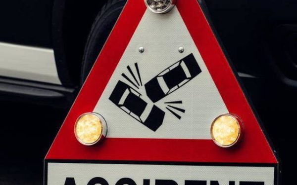 Traficul rutier este blocat, miercuri dimineața, pe breteaua de acces de pe DN5, dinspre Jilava, către Autostrada A0 a Capitalei, în urma unui accident în care a fost implicat un camion încărcat cu cereale