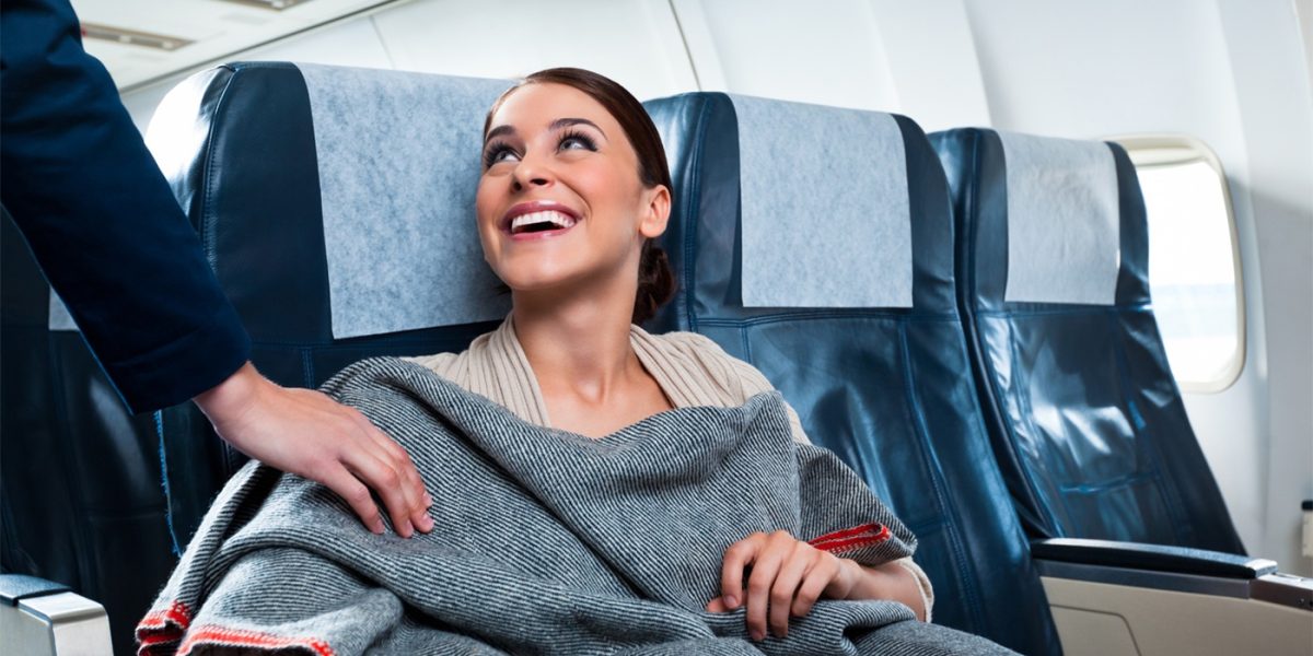 De ce îngheață pasagerii în avion, chiar și-n caniculă România