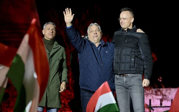 Szijjarto revine pe Facebook: nu pare deloc afectat!