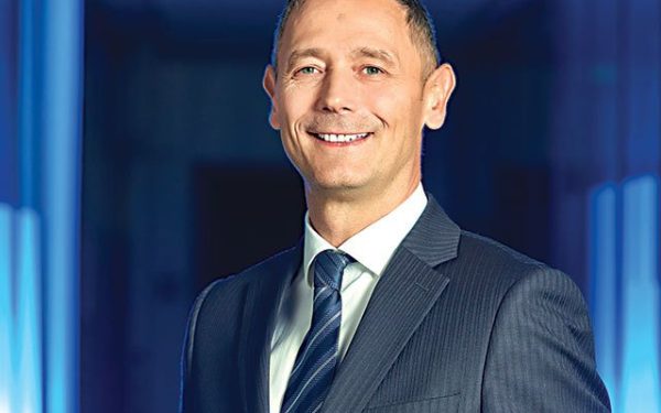 Sergiu Manea primește un nou mandat la conducerea BCR până în 2030 Sergiu Manea, președintele executiv al BCR, a primit o nouă prelungire a mandatului său, urmând să rămână la conducerea băncii până în februarie 2030