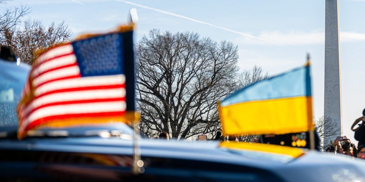 Emisarii americani Steve Witkoff şi Jared Kushner se pregătesc să ajungă la Kiev în luna aprilie, conform declaraţiei făcută sâmbătă de Kirilo Budanov, principalul consilier al preşedintelui ucrainean VOLODIMIR Zelenski