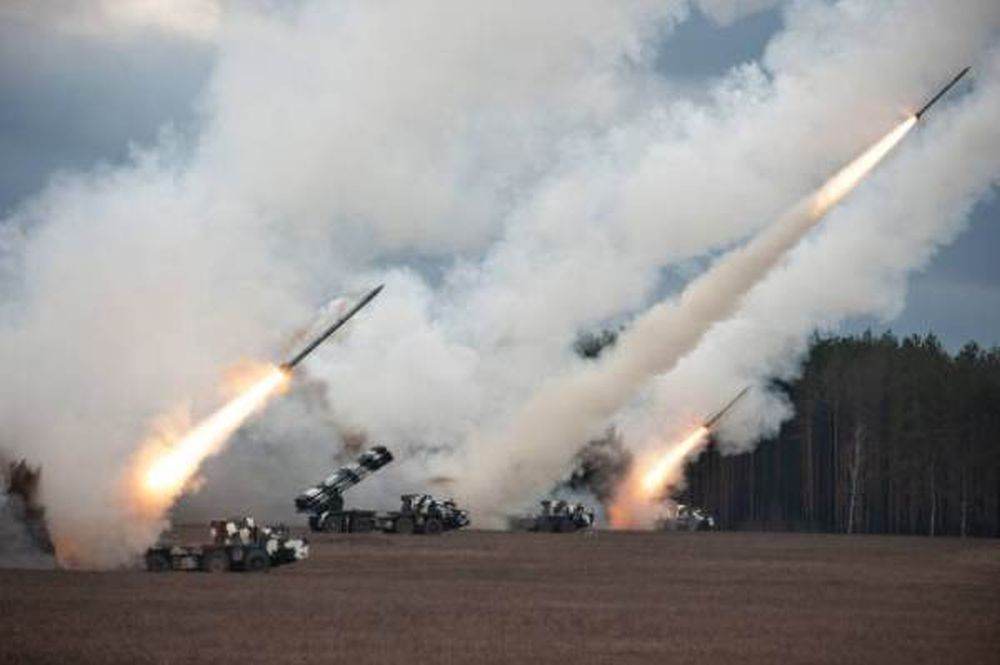 Armata israeliană se pregătește sălovească instalații energetice iraniene, dar aşteaptă un aviz din partea Statelor Unite, a declarat sâmbătă un oficial înalt din domeniul apărării din Israel, într-o situație tensionată ce pare din ce în ce mai susceptibilă la escaladări