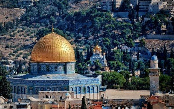 PATRIARHIA ROMÂNĂ aduce Lumina Sfântă de la Ierusalim prin zbor special Patriarhia Română a anunțat că Lumina Sfântă de la Ierusalim va fi adusă în România sâmbătă, înaintea sărbătorilor de Paște, printr-un zbor special