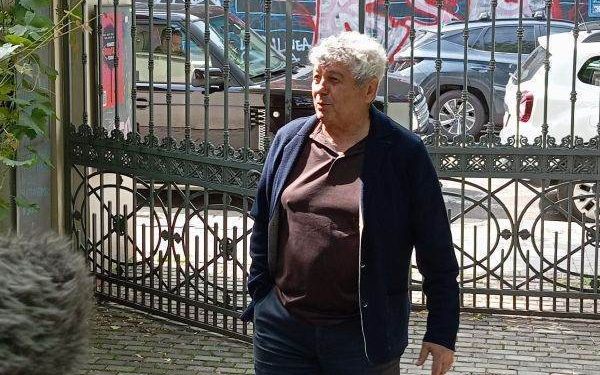 Fostul selecționer al echipei naționale de fotbal a României, Mircea Lucescu, a încetat din viață marți, la vârsta de 80 de ani