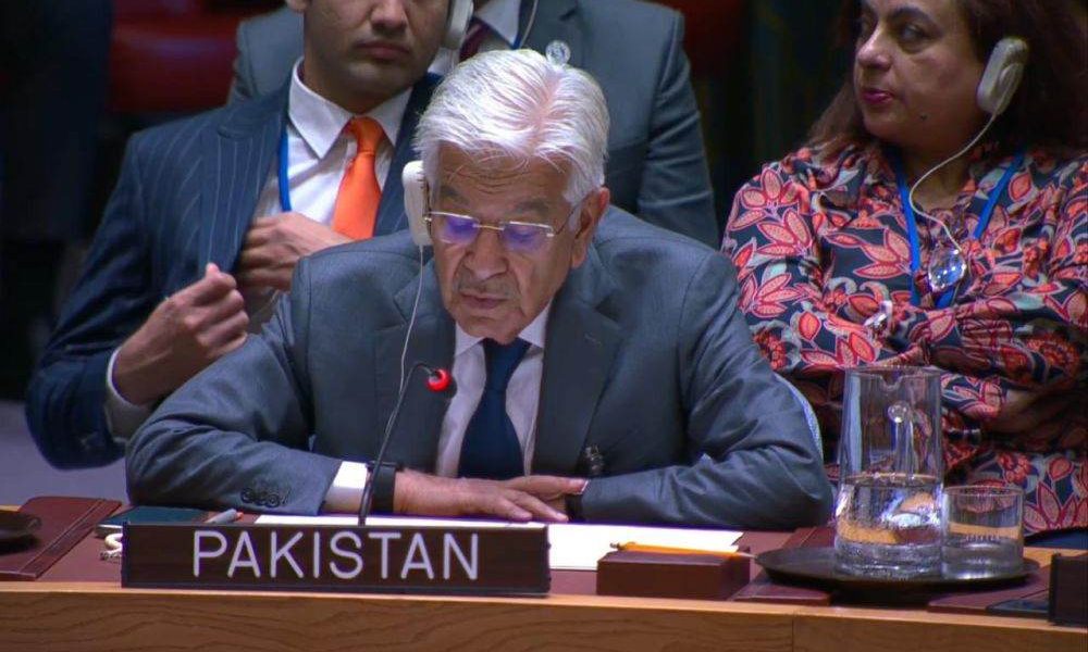 Pakistan: Ministrul Apărării Șterge Acuzații de Genocid la Adresa Israelului