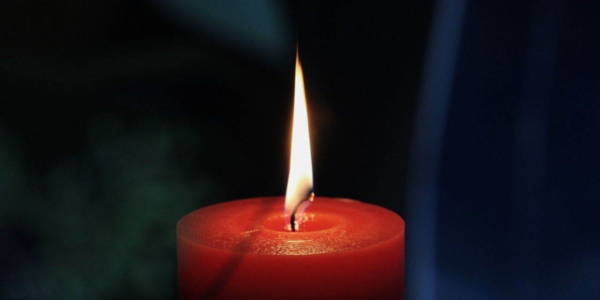 Sfânta Lumină vine azi de la Ierusalim: Credincioșii așteaptă cu emoție