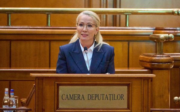 Ramona Ioana Bruynseels avertizează: România poate pierde fonduri europene până în 2034 dacă PSD, PNL, USR și UDMR rămân la putere