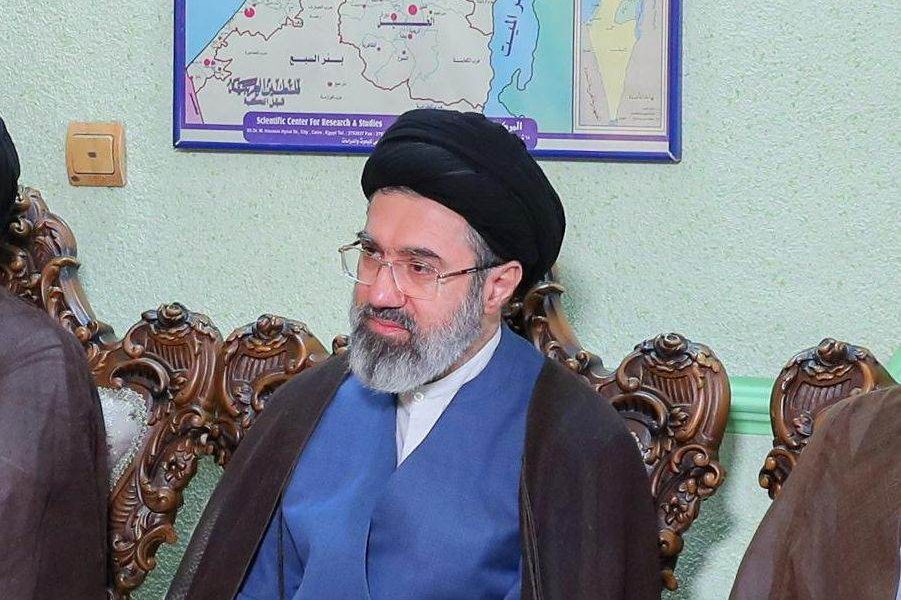 Mojtaba Khamenei: Marina iraniană, gata de „noi înfrângeri” pentru inamici