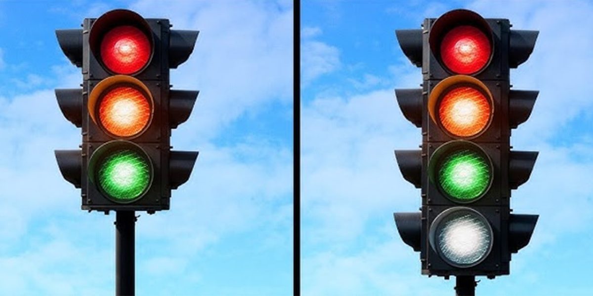 ȘOFERI, ATENȚIE: Semaforul cu 4 culori vine cu reguli noi