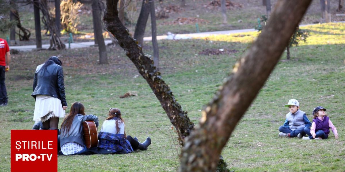 Vremea azi: Cer gri și temperaturi de peste 14 grade în România