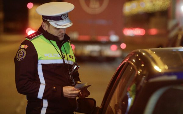 Șoferi, ținta Poliției în minivacanța de Paște: Aproape 2.400 fără permis