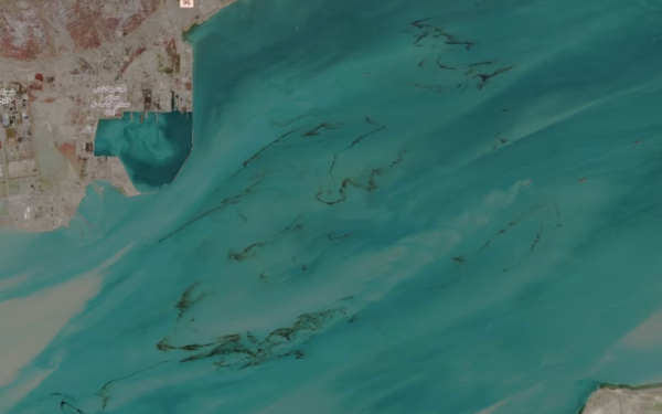 Deversări masive de petrol în Golf, URIAȘE daune după atacuri