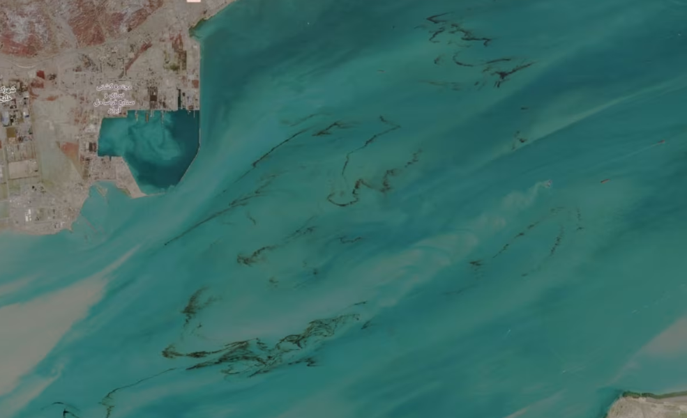 Deversări masive de petrol în Golf, URIAȘE daune după atacuri