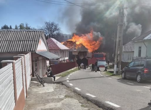 Bolojan, după incendiul din Vrancea: Guvernul promite ajutor pentru sinistrați
