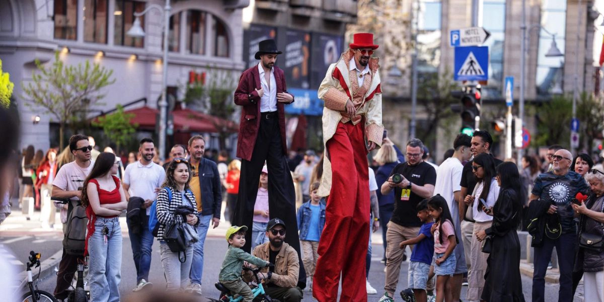 Zeci de mii de bucureșteni, pe Străzile Deschise în weekend