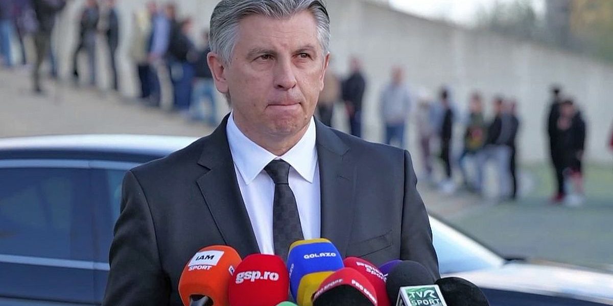Ionuț Lupescu, marcat de pierderea lui Mircea Lucescu: „A rămas doar nea Cornel” Fostul mijlocaș Ionuț Lupescu a fost prezent astăzi la priveghiul lui Mircea Lucescu, stins din viață marți