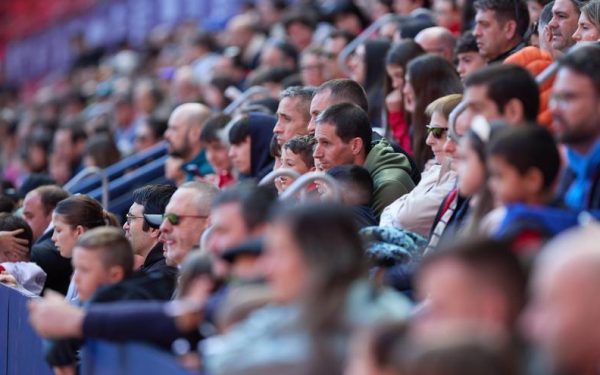 Mii de migranți se deplasează în masă spre Vitoria